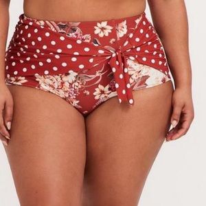 NWT! TORRID front tie floral bikini swim bottoms, 2X.